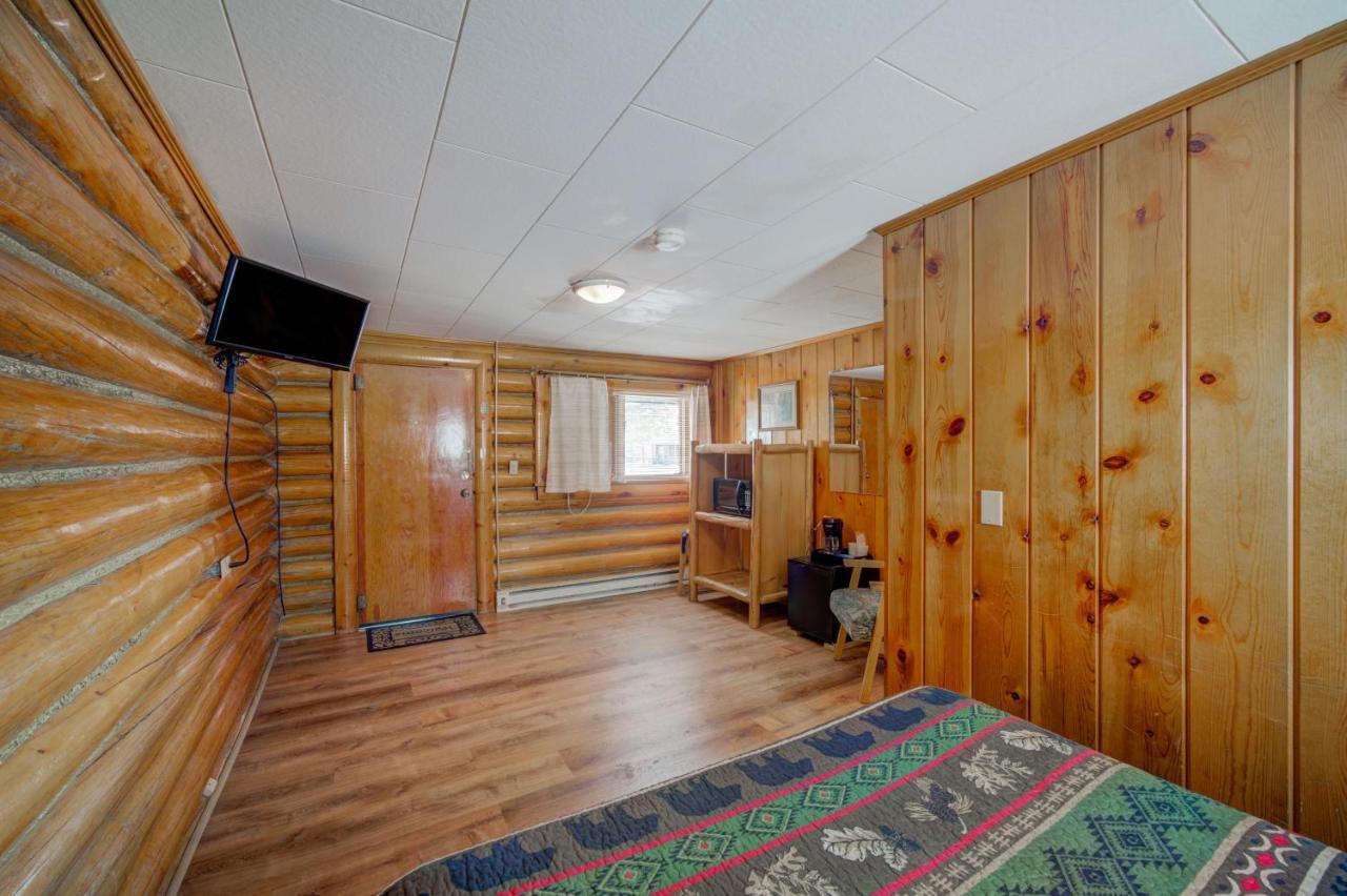 Sportsman'S Lodge Енис Екстериор снимка