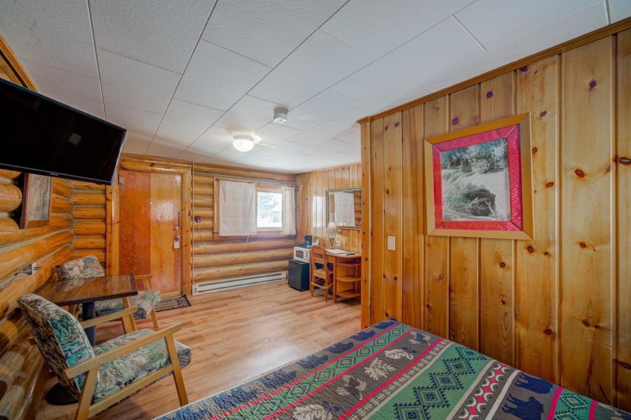 Sportsman'S Lodge Енис Екстериор снимка
