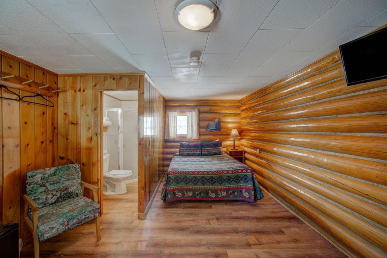 Sportsman'S Lodge Енис Екстериор снимка
