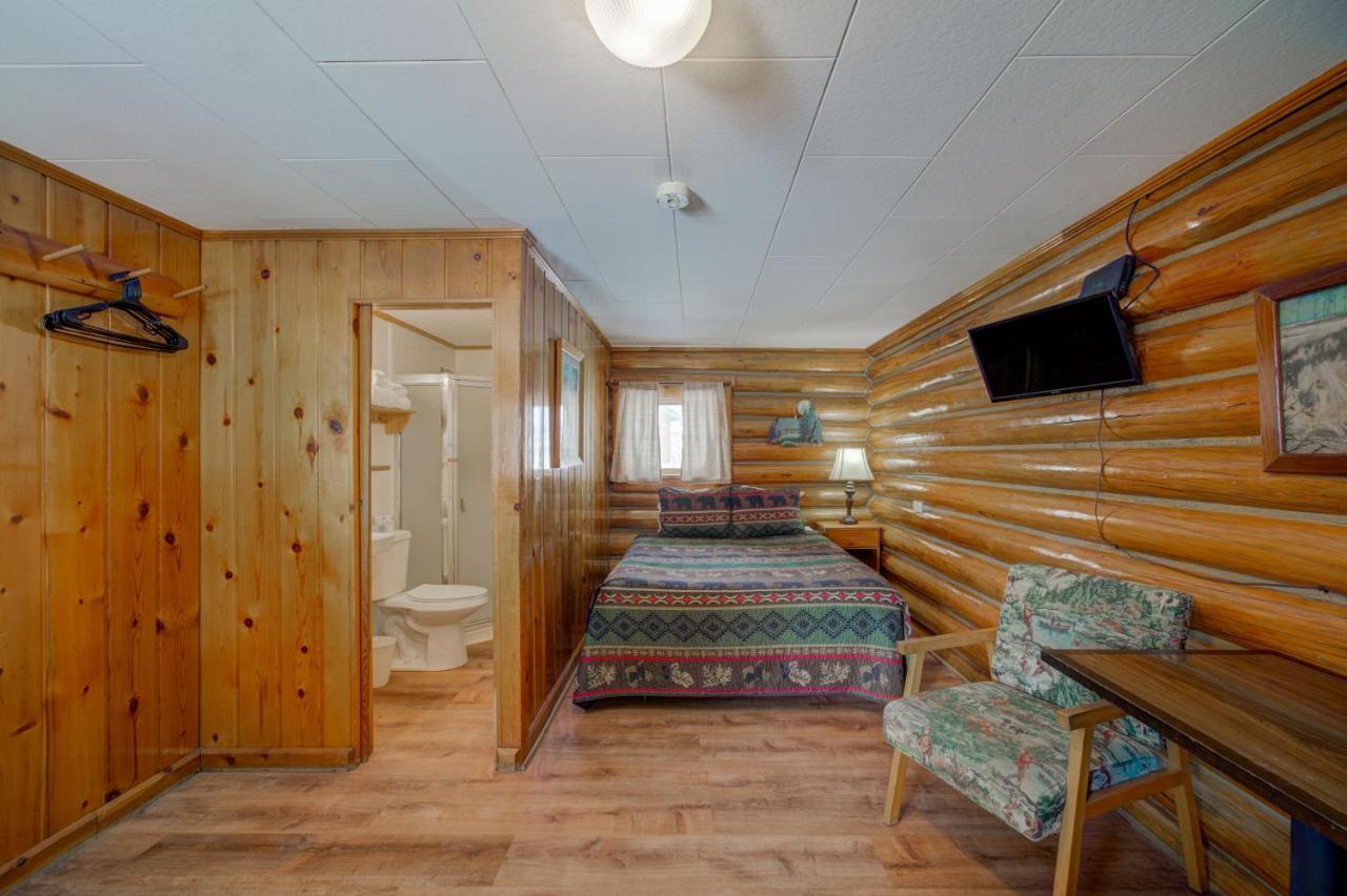 Sportsman'S Lodge Енис Екстериор снимка